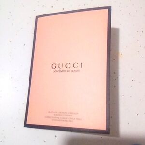 Gucci Beaute -Multi-Use Long wear Concealer Buildable Coverage 5 × 0.6ml/5×0.02